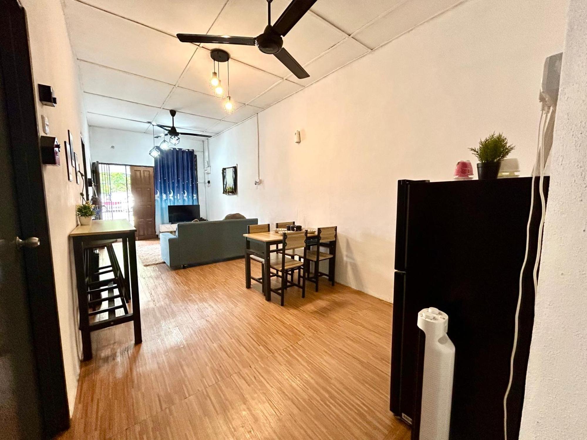 Cozy 18 Entire 3 Bedroom @alma Holiday home Bukit Mertajam